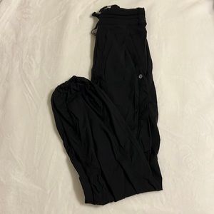 Lululemon Dance Studio Pant size 4